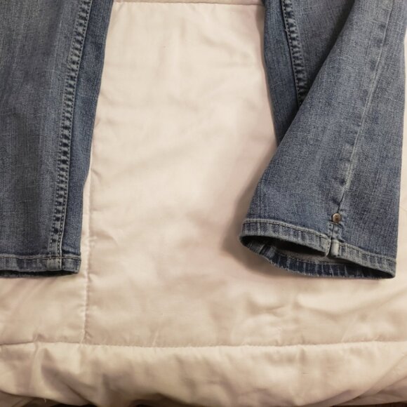 Women's Tommy Hilfiger Jeans Size 10 27.5'' Inseam Zip Details Hook Closure - Picture 7 of 8